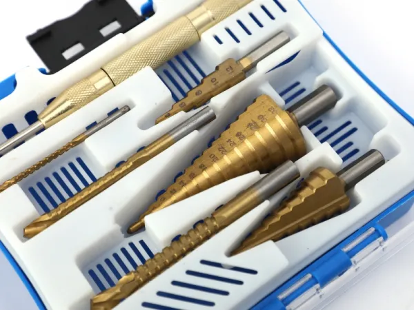 Juego de brocas escalonadas y brocas de dientes de sierra de 7 piezas