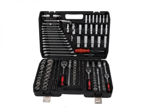 Juego de enchufes de 216 piezas.